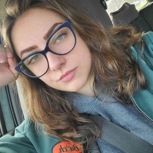 Meet your Posher, Cassie